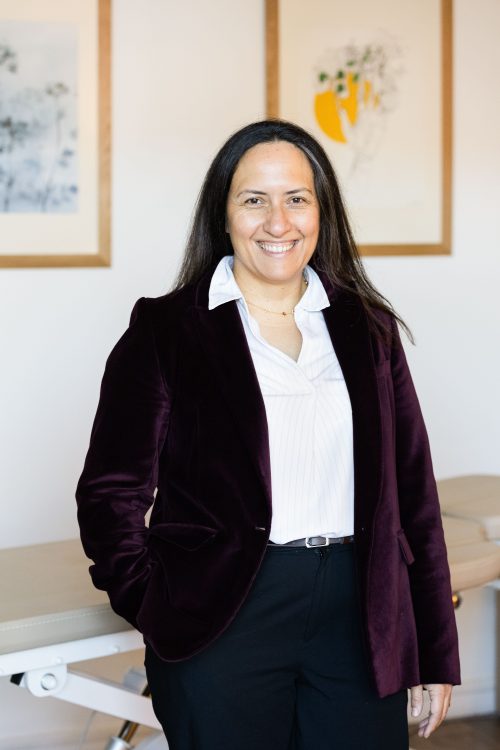Ingrid Climaud ostéopathe à Paris et Vaucresson - portrait Caroline Bleux photographe